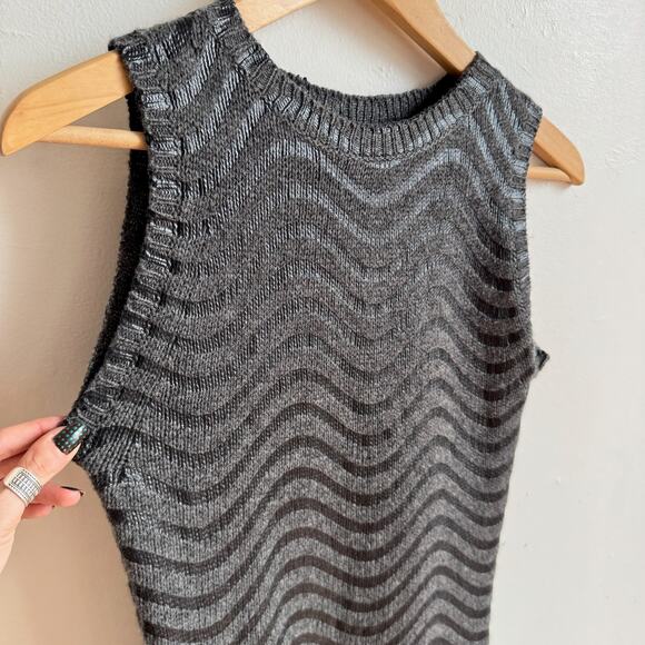 100% Cashmere CHRISTOPHER KANE Metallic Chevron Knit Tank Top - Picture 2 of 9